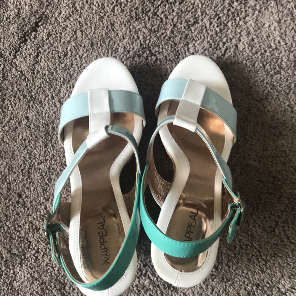 Wedge Heels - Picture 4 of 8